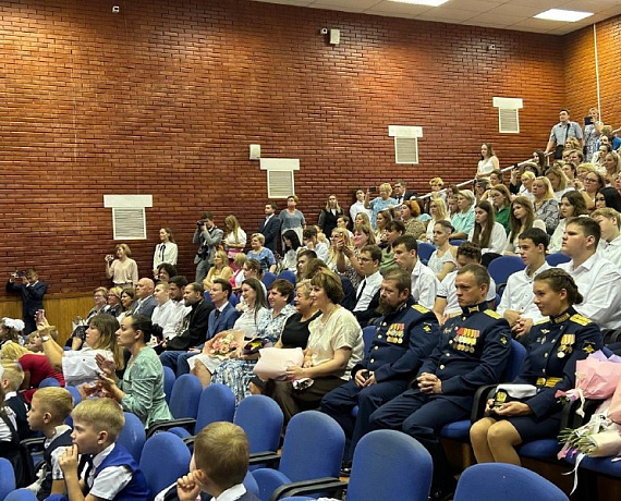 В Подмосковье кандидаты в депутаты от "РОДИНЫ" открыли учебный год