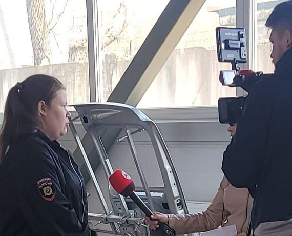Представители молодежного движения Новгородской "РОДИНЫ" посетили УГИБДД