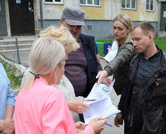 В Новосибирске прошли совещания по благоустройству дворов в рамках исполнения наказов, данных избирателями Вячеславу Илюхину