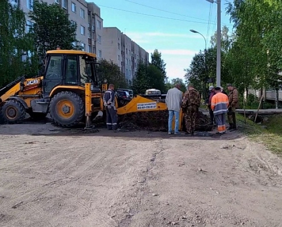 ВОЛОГОДСКАЯ "РОДИНА" ТРЕБУЕТ ОТСТРАНИТЬ НЕКОМПЕТЕНТНОГО ПОДРЯДЧИКА