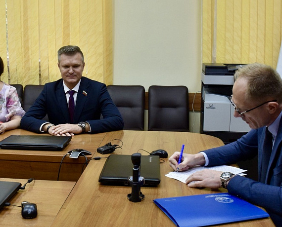 Владимир Сухарев подал документы о выдвижении в качестве кандидата на должность Губернатора Астраханской области