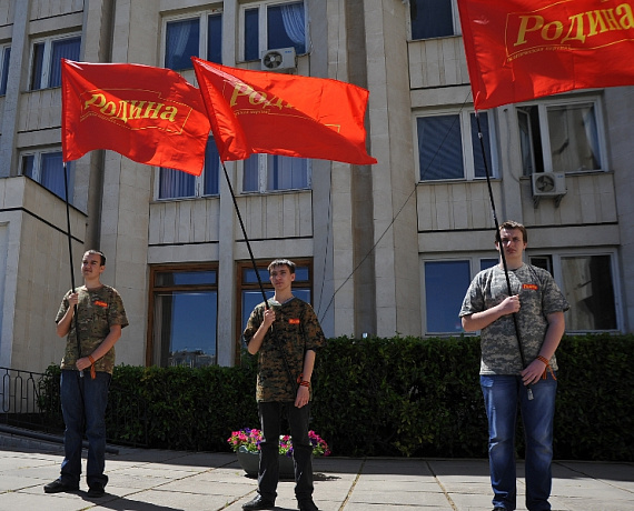 Севастопольская "РОДИНА" поздравила ветеранов с Днем Победы