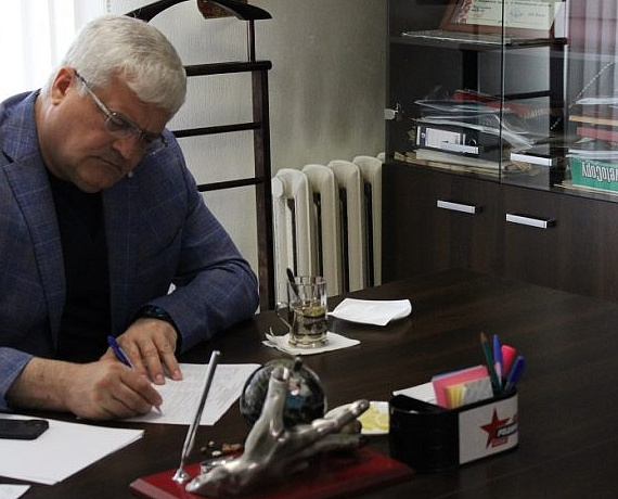 Вячеслав Илюхин провел в жилом районе Пашино Новосибирска личный прием граждан