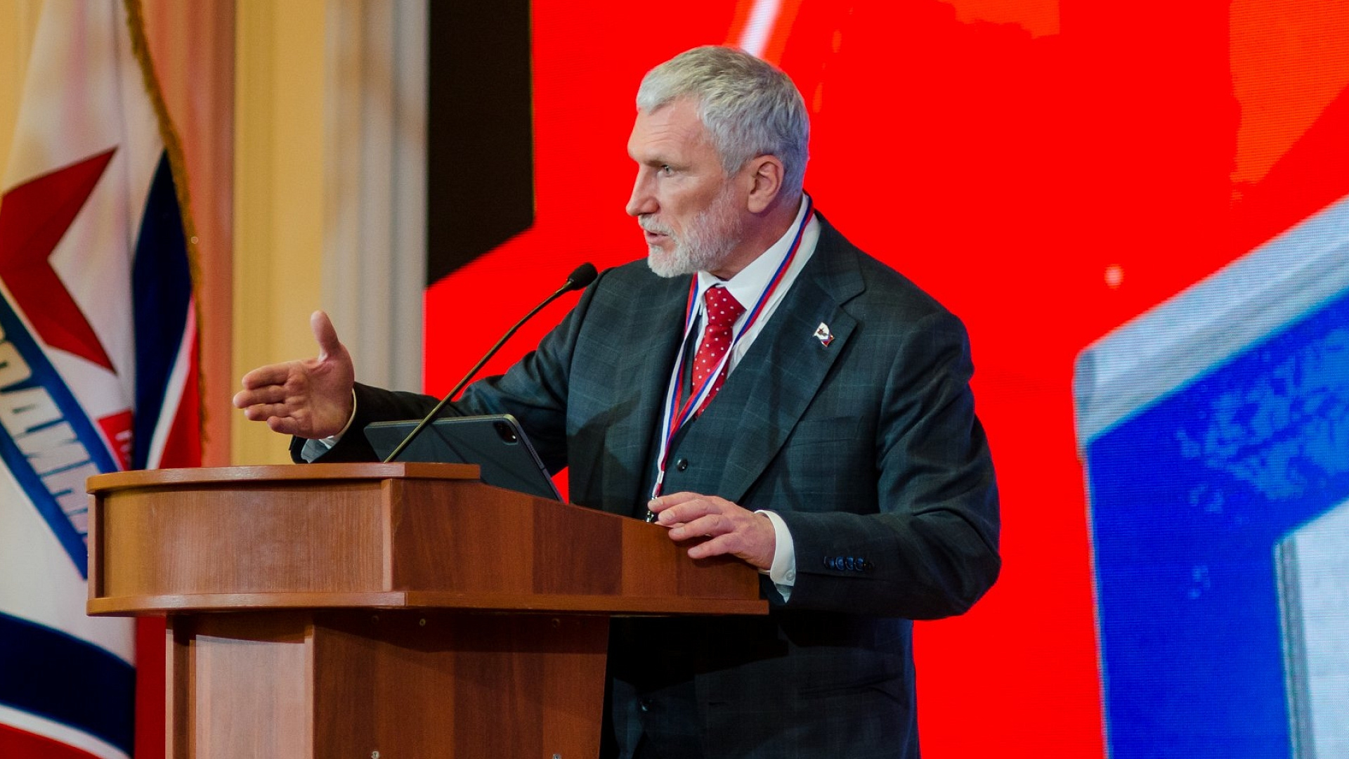 Алексей Журавлев предлагает создать банк ДНК-проб контрактников, добровольцев и призывников