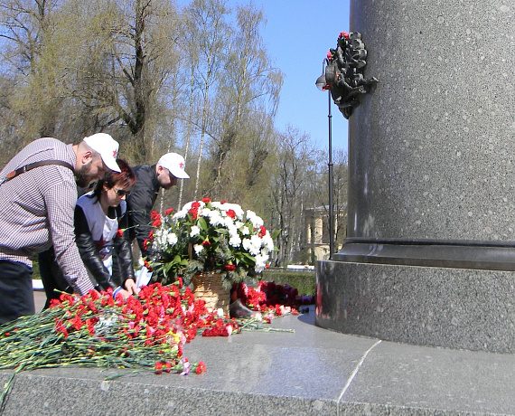 Активисты Ленинградского отделения "РОДИНЫ" почтили память Георгия Жукова