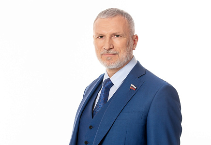 Журавлев: Украинцы не могут без поклонения чему-нибудь американскому
