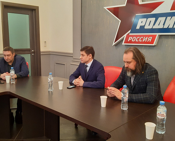 "Тигры Родины" провели круглый стол о психологической борьбе общества в условиях СВО и русофобии Запада