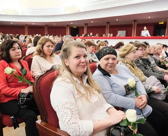 ПОЗДРАВЛЕНИЯ ОТ ВЛАДИМИРА СУХАРЕВА С ПРАЗДНИКОМ КРАСОТЫ, НАДЕЖДЫ И ВЕСЕННЕГО ОБНОВЛЕНИЯ