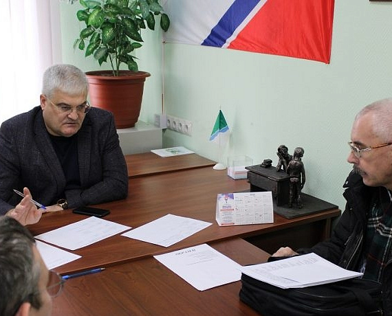 На прием к Вячеславу Илюхину граждане пришли с благодарностью