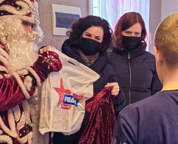В канун Нового года дети Тамбова и Тамбовского района получили подарки от Алексея Журавлева