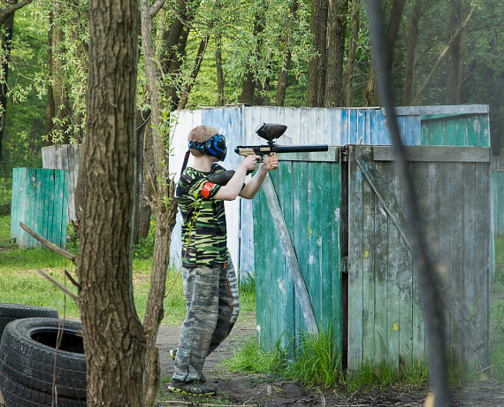 Калиниградские партийцы провели открытый турнир по пейнтболу "Защитник Родины"
