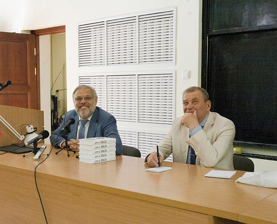 Михаил Хазин в Новосибирске встретился с преподавателями и студентами