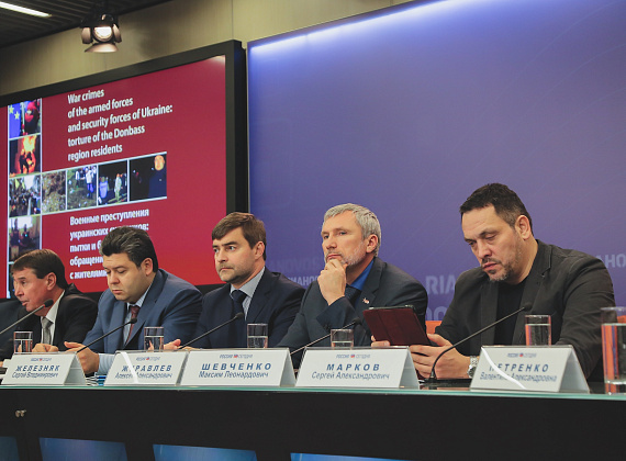 Алексей Журавлёв на пресс-конференции "Военные преступления украинских силовиков: пытки и бесчеловечное обращение с жителями Юго-Востока", 24.11.2014