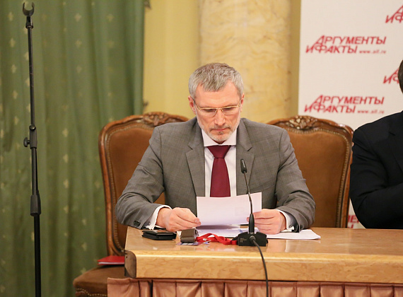 Алексей Журавлёв на круглом столе в "АиФ" на тему: "Куда ведут конкурсы красоты?", 2 апреля 2014 г.