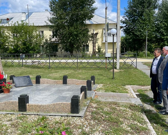 Рабочий визит Журавлева в Свердловскую область начался с посещения поселка Лосиный