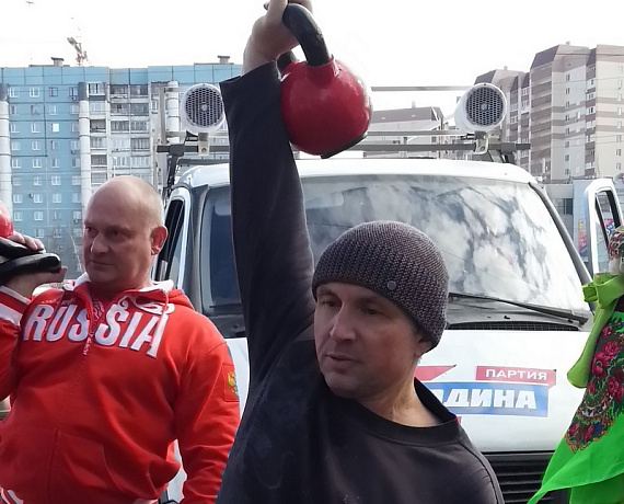 Самарские партийцы организовали народные гулянья на Масленицу