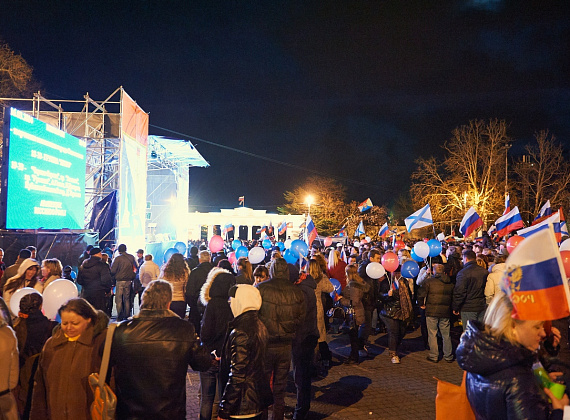 Митинг в Севастополе после референдума, выступление Алексея Журавлёва и Антона Тицкого, 16 марта 2014 г.