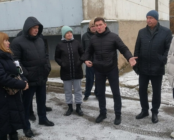 Сергей Захаров обсудил важные вопросы, касающиеся улучшения условий проживания