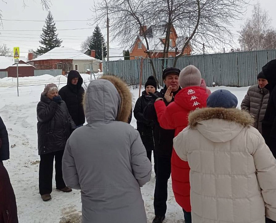 Депутат Тамбовской гордумы от "РОДИНЫ" Валерий Стариков встретился с жителями ул. Ерофеевской
