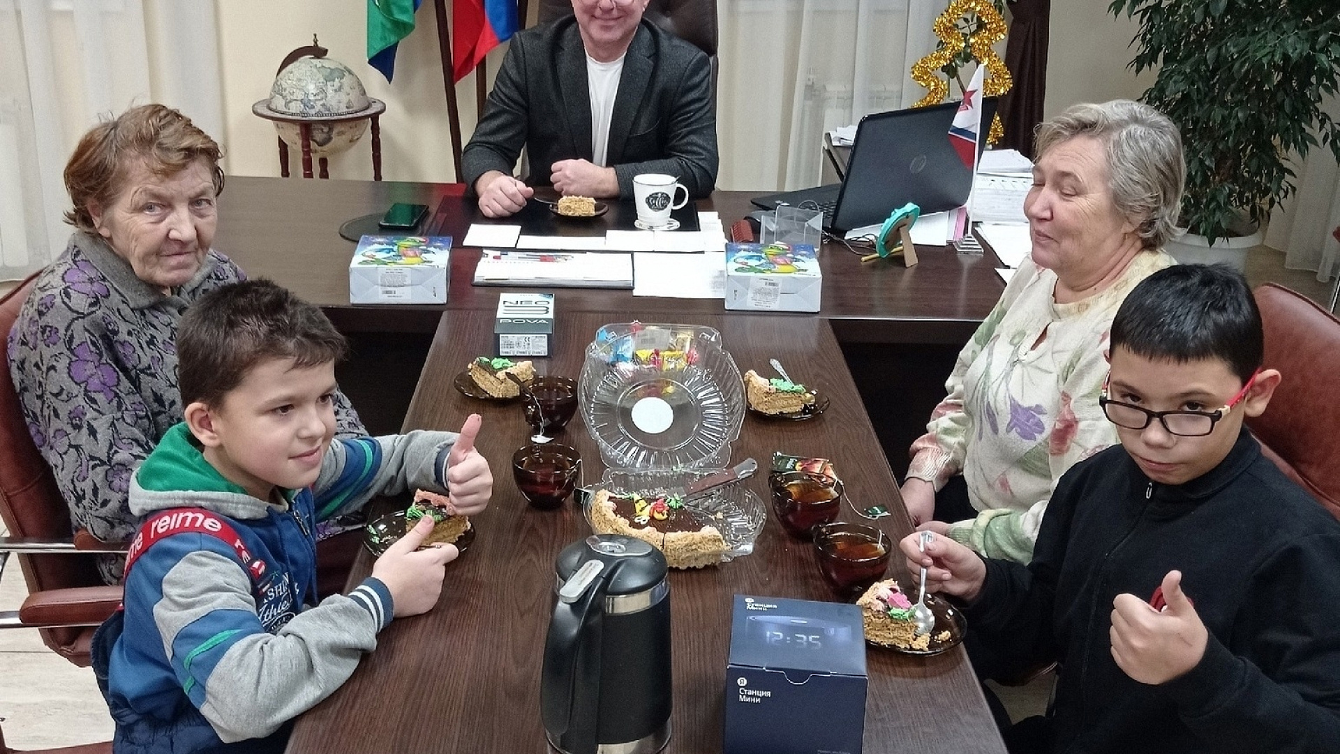 Виталий Прохоров исполнил желания подопечных Благотворительного фонда "Милосердие74"