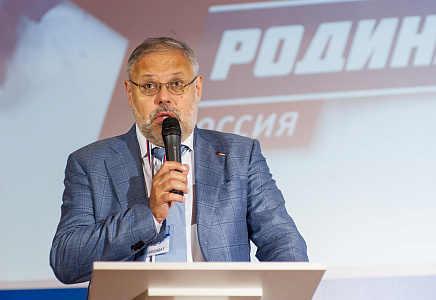 Хазин: Перед Западом стоит цель свалить Лукашенко до президентских выборов в США