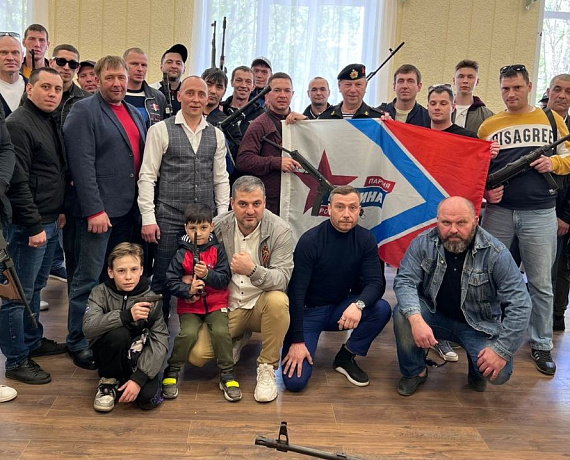 Пермское реготделение "РОДИНЫ" в День Победы провело выставку во дворце культуры