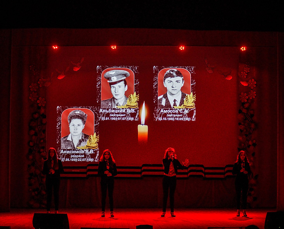 Новосибирские партийцы почтили память бойцов, погибших в Афганистане