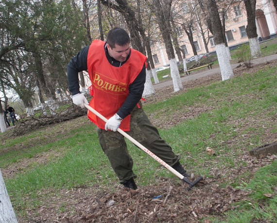 Социал-патриоты навели порядок в центре Новочеркасска