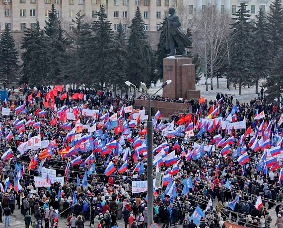 Челябинские родинцы сделали заявление на митинге в поддержку Крыма