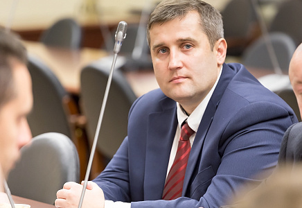 Алексей Рылеев предложил приплачивать дачникам за борьбу с борщевиком