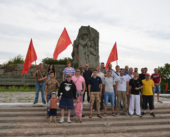 Патриоты организовали автопробег в Алуште