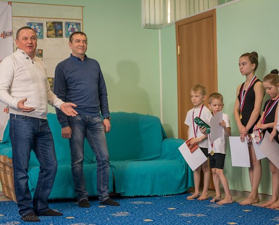 Сергей Кашин поздравил юных акробатов с победой в соревнованиях