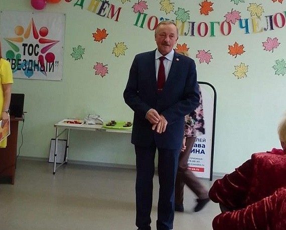 Клуб избирателей Вячеслава Илюхина традиционно проводит мероприятия для лиц старшего поколения