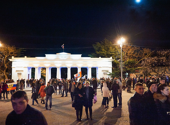 Митинг в Севастополе после референдума, выступление Алексея Журавлёва и Антона Тицкого, 16 марта 2014 г.
