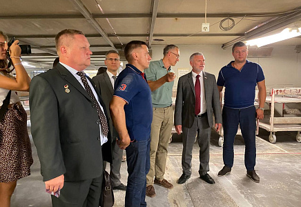 Алексей Журавлев посетил завод "Самарский Стройфарфор"