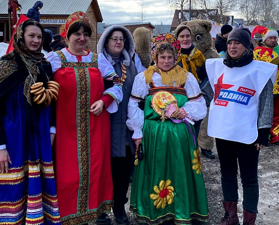 Подмосковная "РОДИНА" провела Масленицу для детей и взрослых
