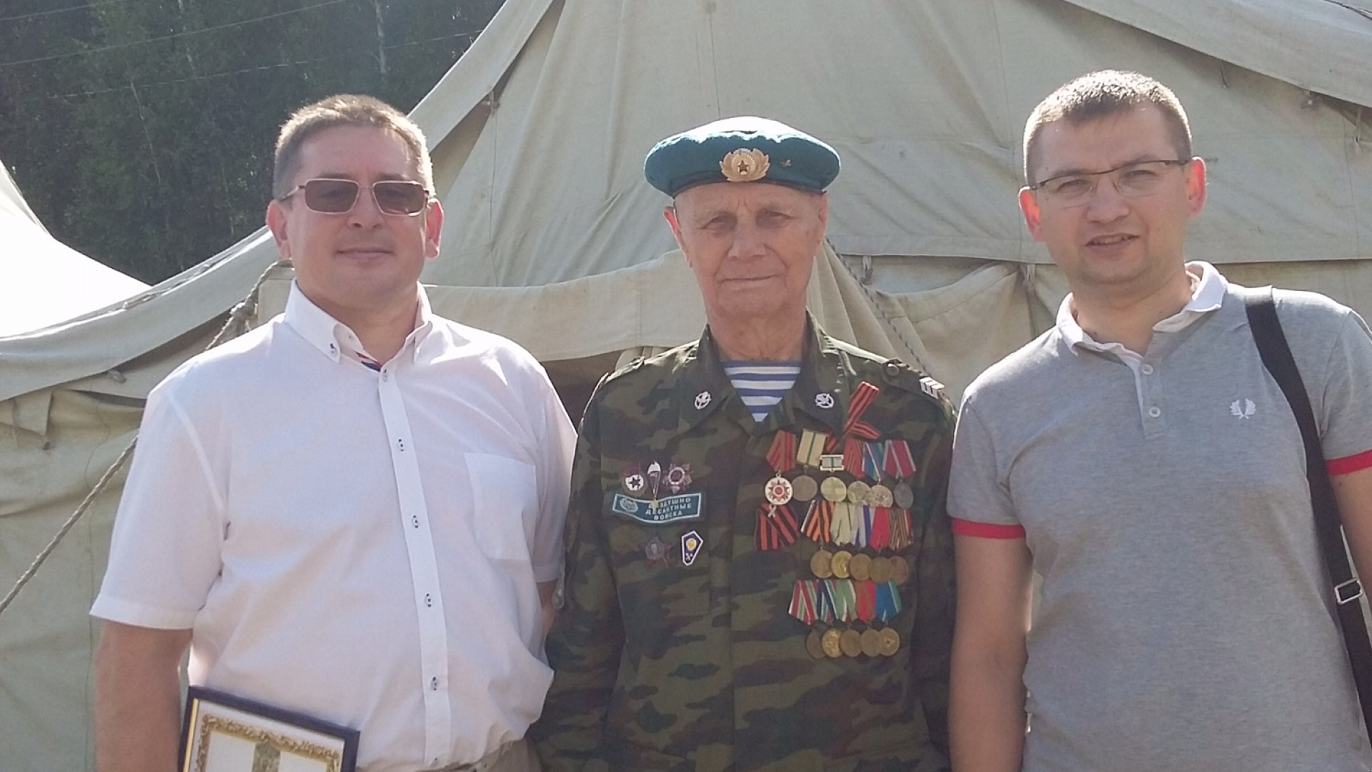 Айрат Ханипов принял участие в открытии военно-патриотического лагеря "Юный Парашютист"