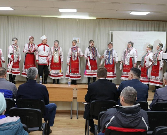 Владимир Михайлов встретился с населением в Сарабакасинском поселении