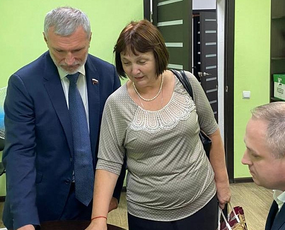Журавлев провел рабочее совещание с единомышленниками в поселке Строитель