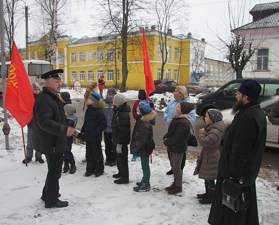 Ярославская "РОДИНА" организовала поездку в музей Русского флота