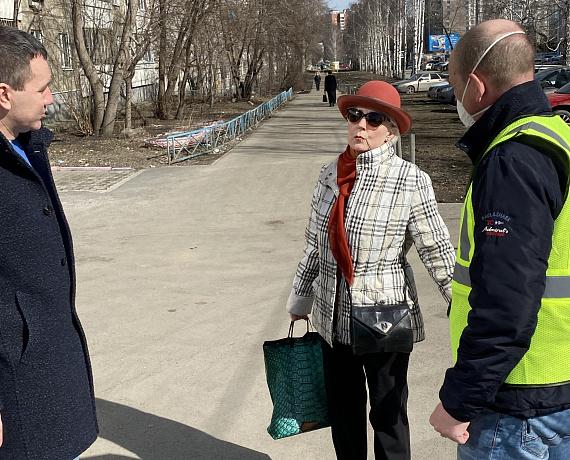 Свердловская "РОДИНА" раздает нуждающимся медицинские маски