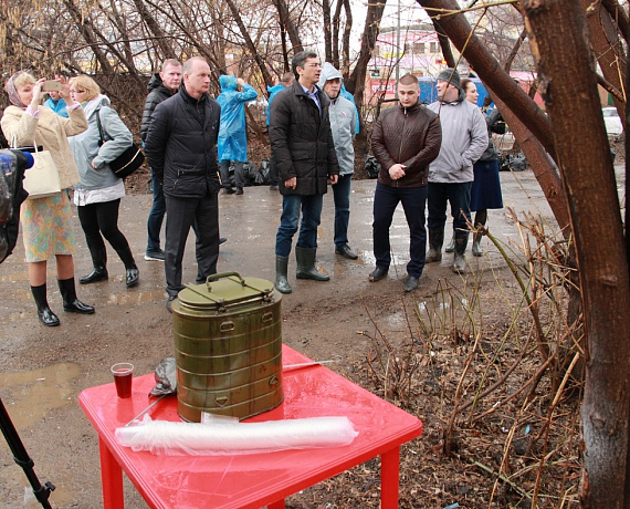 Партийцы провели субботник в Самаре