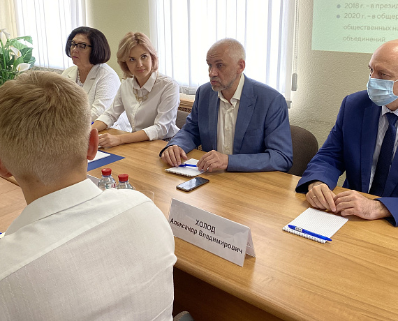 Воронежская "РОДИНА" приняла участие в круглом столе в Общественной палате региона